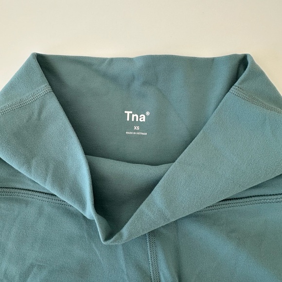 TNA butter 5 inch short - Picture 3 of 3